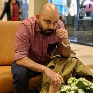 Meet your Posher, Davis